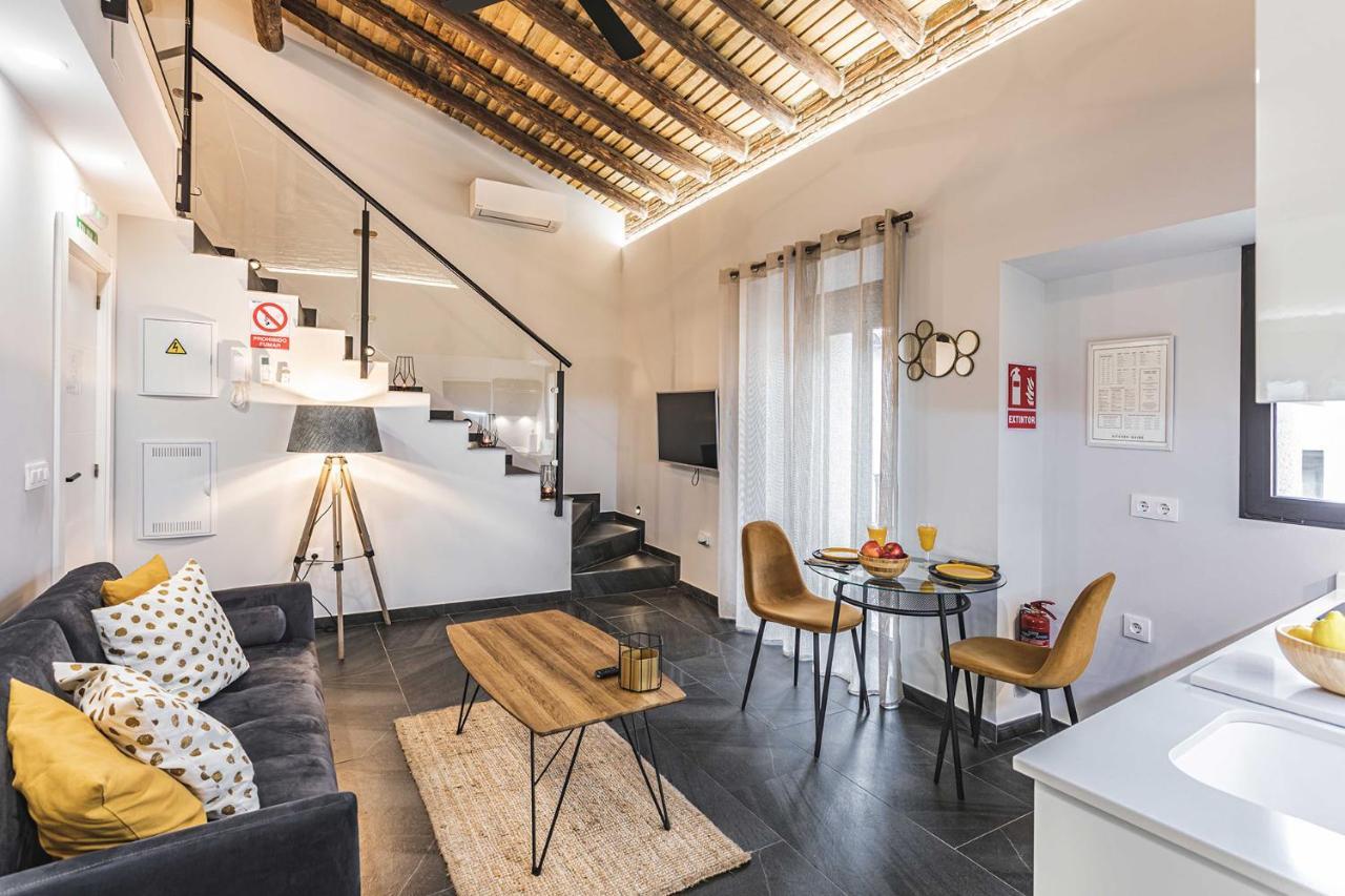 Apartamentos Cáceres Central Suites Esterno foto